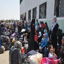 مركز حماية يدعو لتمديد فتح معبر رفح ويحذر من أزمه إنسانية