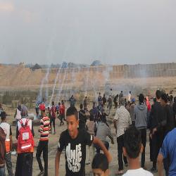 حماية: رغم تراجع حدة التظاهرات، قوات الاحتلال تواصل إستهداف المشاركين في مسيرات العودة السلمية