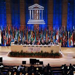 حماية يرسل رسالة لمنظمة الأمم المتحدة للتربية والعلم والثقافة بشأن قيام سلطات الاحتلال بفرض منهاج مزيف على مدارس القدس وسحب التراخيص من بعض المدارس في المدينة 